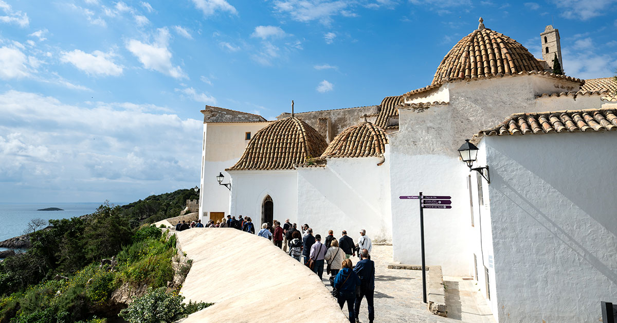 habitantes ibiza paseo dalt vila