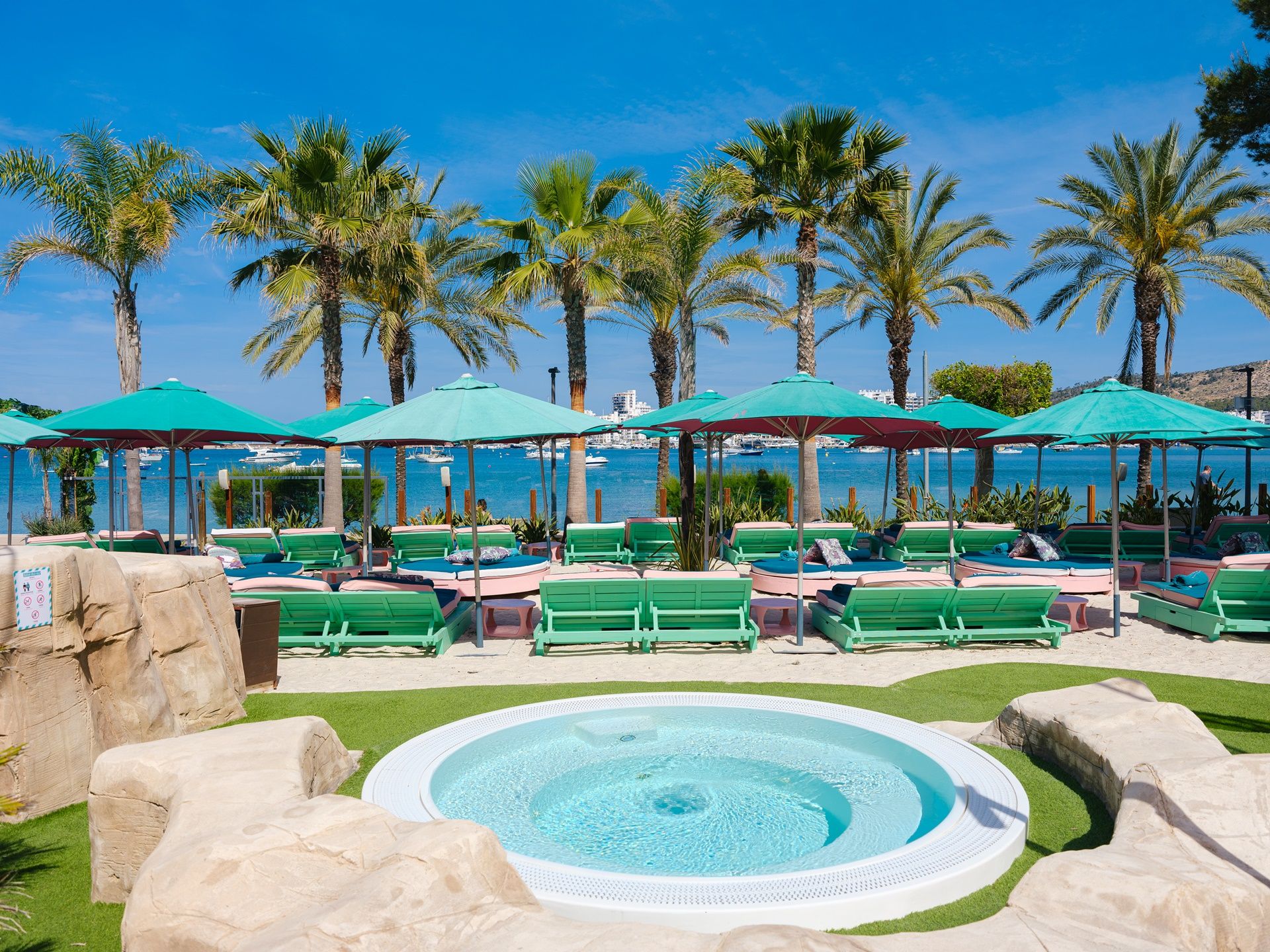 Bambuku's pool