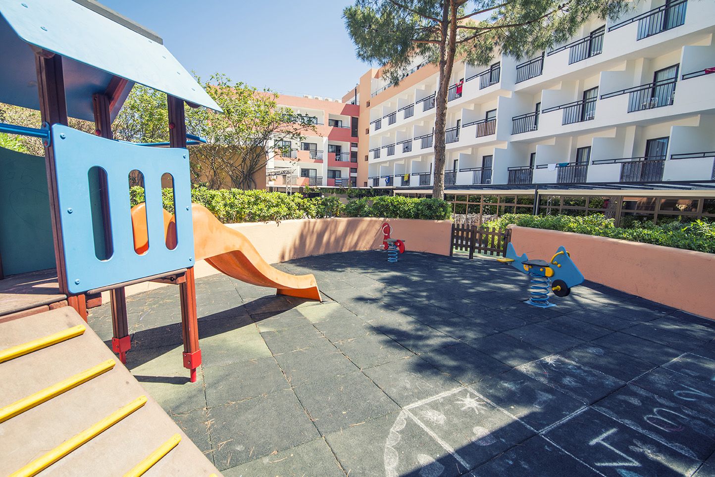 Parque infantil de Azuline Mar Amantis