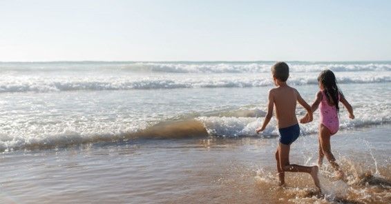 5 calas perfectas para un día de playa con niños en Ibiza